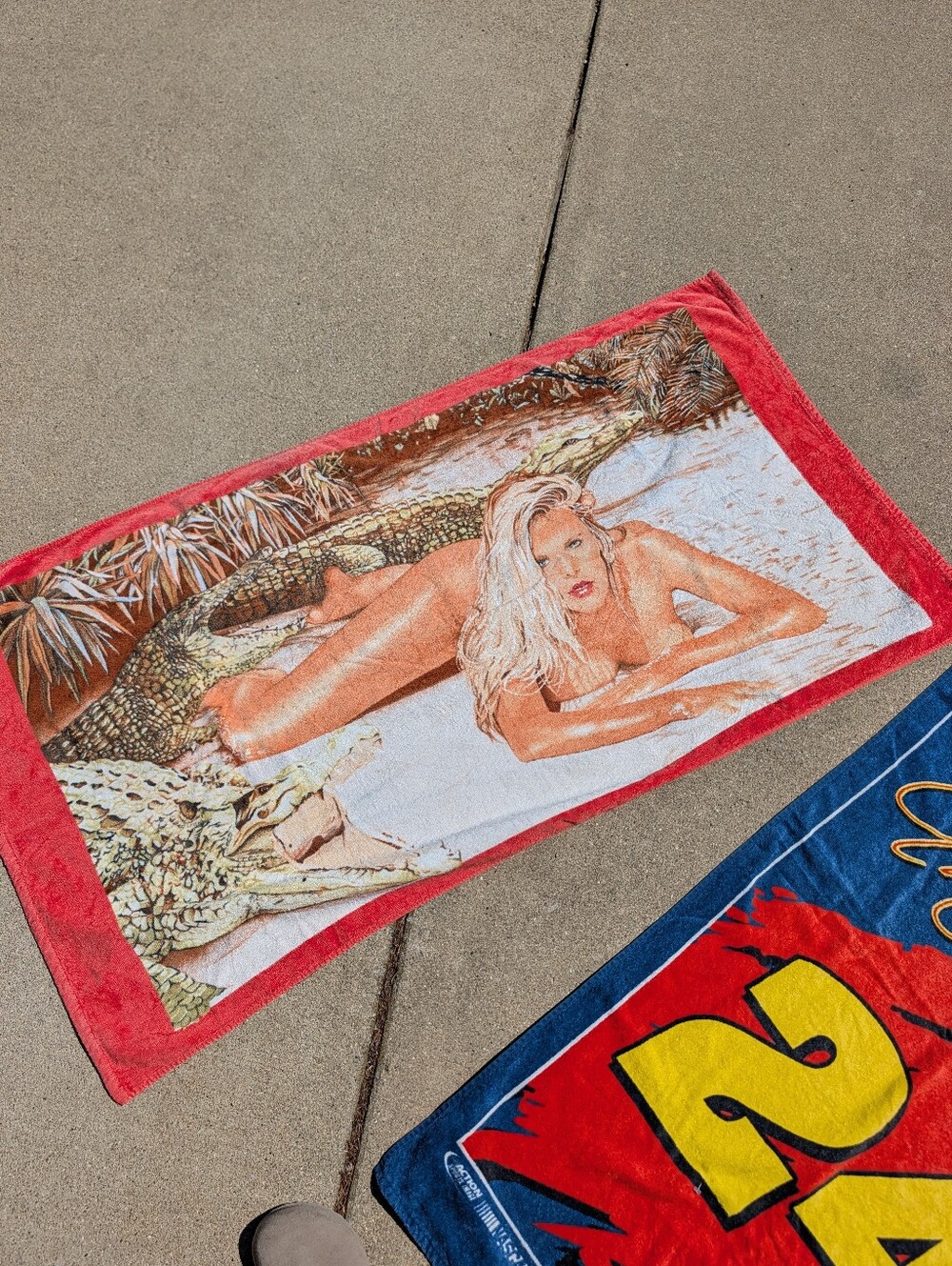 Vintage 80s Beach BlondeBabe Bikini Model Alligator Towel Swamp PinUp Retro Vtg